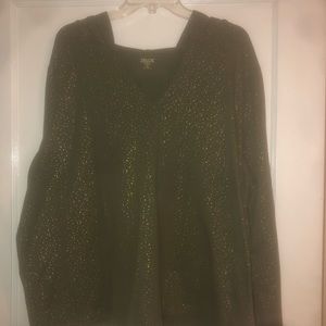 Women’s hoodie/shirt